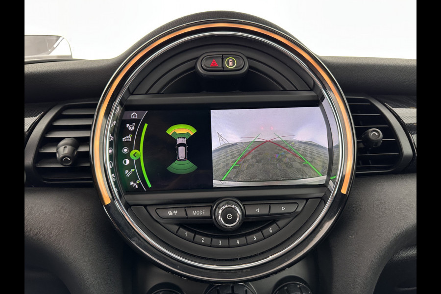 MINI Mini Electric Yours 33 kWh [ 3-Fase ] (INCL-BTW) *PANO | LUXURY-LEATHER | HARMAN/KARDON-AUDIO | FULL-LED | KEYLESS | CAMERA | NAVI-FULLMAP | DIGI-COCKPIT | DAB | HEAD-UP | HEATED-SPORTSEATS | 17"ALU*