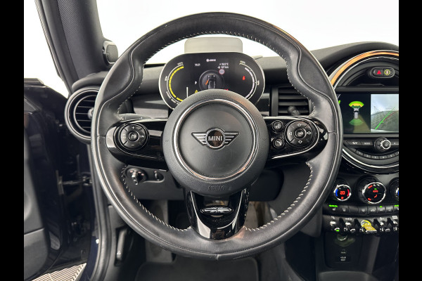 MINI Mini Electric Yours 33 kWh [ 3-Fase ] (INCL-BTW) *PANO | LUXURY-LEATHER | HARMAN/KARDON-AUDIO | FULL-LED | KEYLESS | CAMERA | NAVI-FULLMAP | DIGI-COCKPIT | DAB | HEAD-UP | HEATED-SPORTSEATS | 17"ALU*