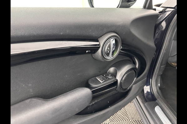 MINI Mini Electric Yours 33 kWh [ 3-Fase ] (INCL-BTW) *PANO | LUXURY-LEATHER | HARMAN/KARDON-AUDIO | FULL-LED | KEYLESS | CAMERA | NAVI-FULLMAP | DIGI-COCKPIT | DAB | HEAD-UP | HEATED-SPORTSEATS | 17"ALU*