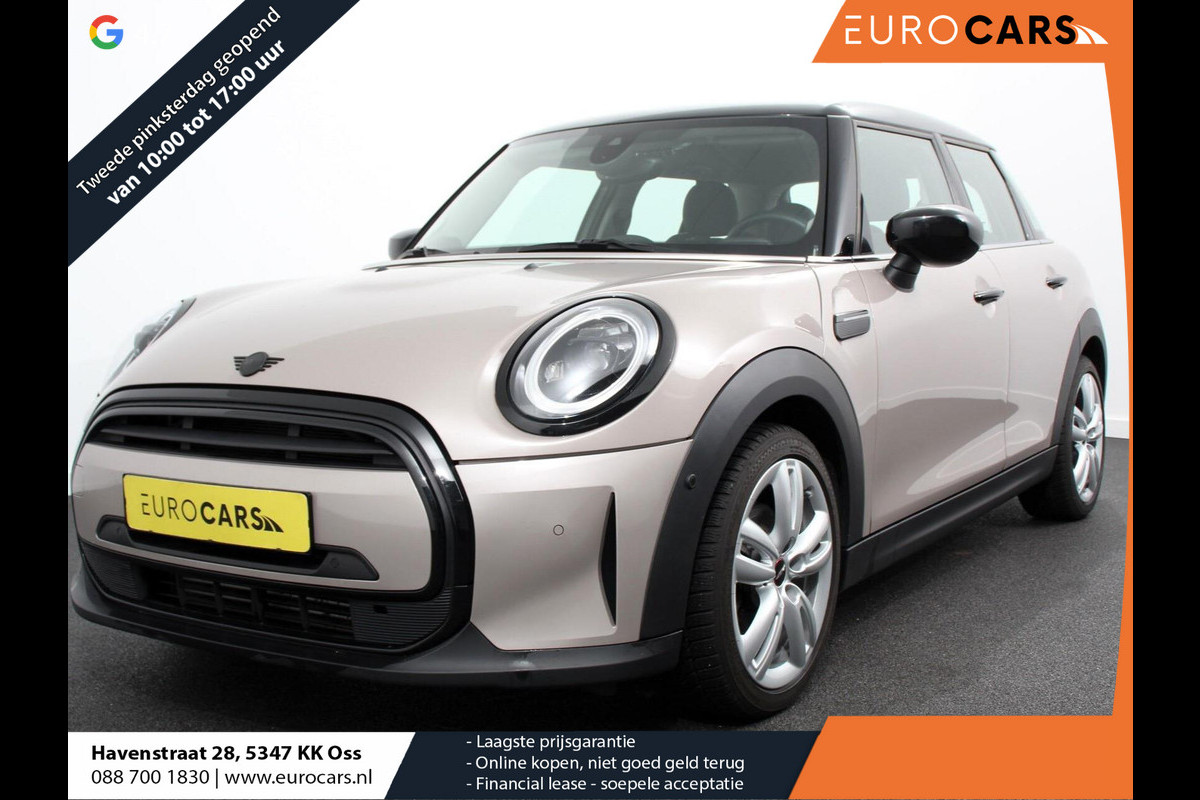 MINI Mini 1.5 Cooper Maximise Steptronic 5 deurs | Navigatie | Apple Carplay/Android Auto | Camera | Parkeer sensoren | Airco | Dab | Cruise Control | Led MINI Mini 1.5 Cooper Maximise Steptronic 5 deurs | Navigatie | Apple Carplay/Android Auto | Camera | Parkeer sensoren | Airco | Dab | Cruise Control | Led