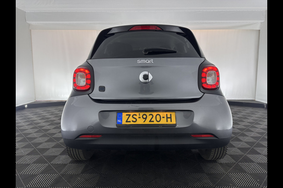 Smart Forfour EQ Business Solution 18 kWh [ 3-Fase ] ( INCL-BTW ) Aut. *FULL-LEATHER | NAVI-FULLMAP | HEATED-COMFORTSEATS | CRUISE | AIRCO | AMBIENT-LIGHT | 15''ALU*