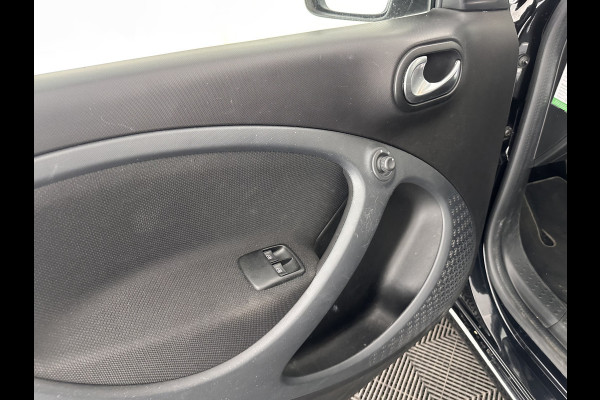 Smart Forfour EQ Business Solution 18 kWh [ 3-Fase ] ( INCL-BTW ) Aut. *FULL-LEATHER | NAVI-FULLMAP | HEATED-COMFORTSEATS | CRUISE | AIRCO | AMBIENT-LIGHT | 15''ALU*