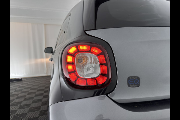 Smart Forfour EQ Business Solution 18 kWh [ 3-Fase ] ( INCL-BTW ) Aut. *FULL-LEATHER | NAVI-FULLMAP | HEATED-COMFORTSEATS | CRUISE | AIRCO | AMBIENT-LIGHT | 15''ALU*