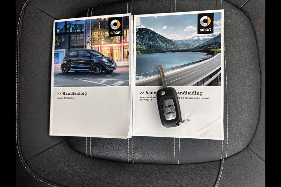 Smart Forfour EQ Business Solution 18 kWh [ 3-Fase ] ( INCL-BTW ) Aut. *FULL-LEATHER | NAVI-FULLMAP | HEATED-COMFORTSEATS | CRUISE | AIRCO | AMBIENT-LIGHT | 15''ALU*