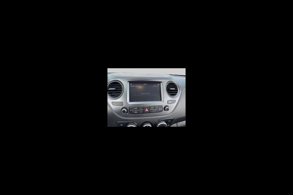 Hyundai i10 1.0i Comfort NAVIGATIE // KEURIGE STAAT