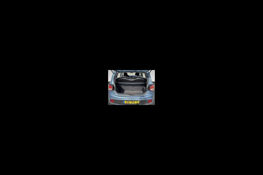 Hyundai i10 1.0i Comfort NAVIGATIE // KEURIGE STAAT