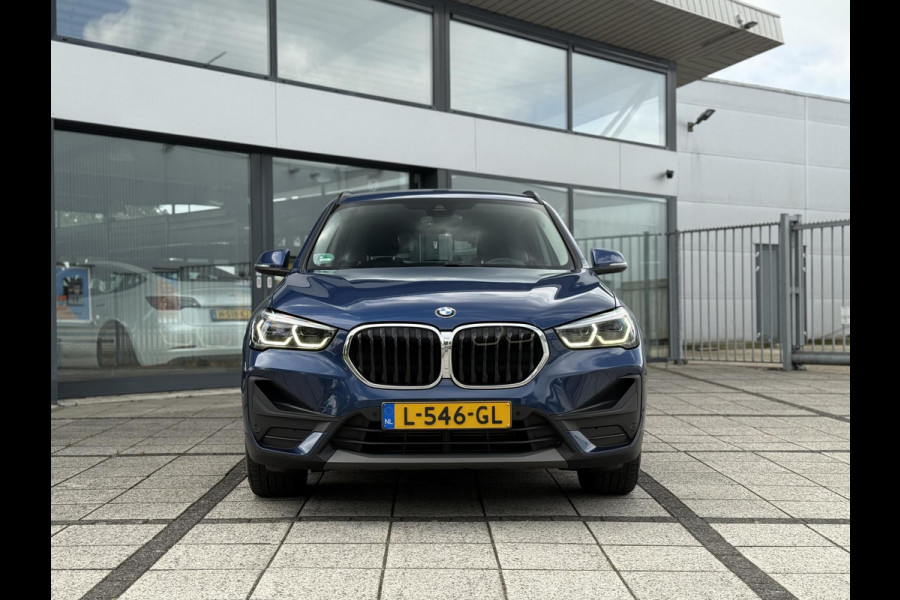 BMW X1 sDrive18d Aut. Exe Editon | Navi | Camera | Trekhaak |
