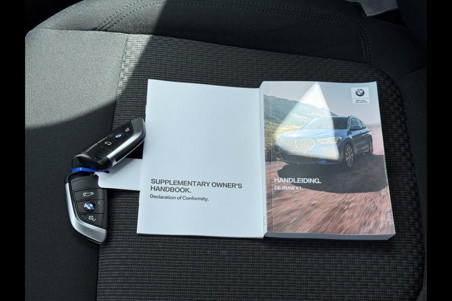 BMW X1 sDrive18d Aut. Exe Editon | Navi | Camera | Trekhaak |