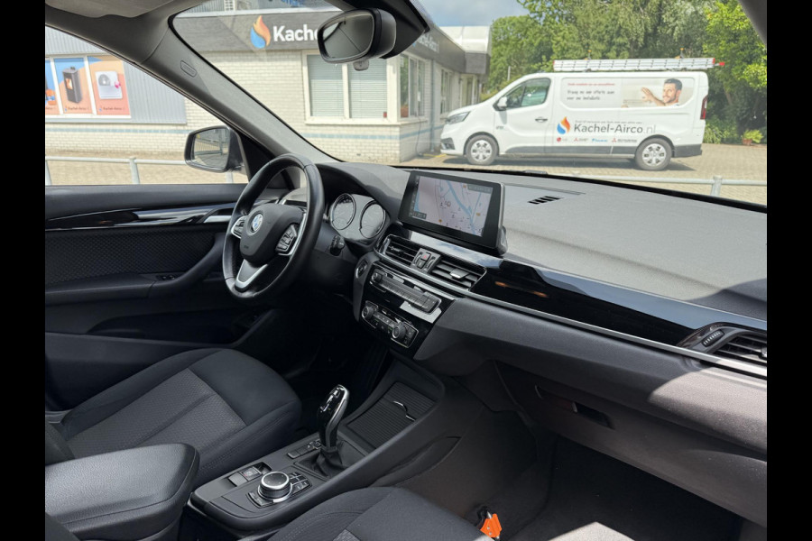 BMW X1 sDrive18d Aut. Exe Editon | Navi | Camera | Trekhaak |