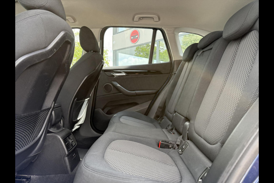 BMW X1 sDrive18d Aut. Exe Editon | Navi | Camera | Trekhaak |