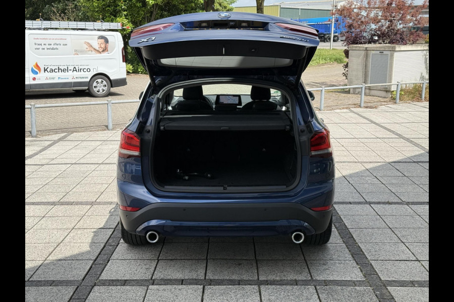 BMW X1 sDrive18d Aut. Exe Editon | Navi | Camera | Trekhaak |