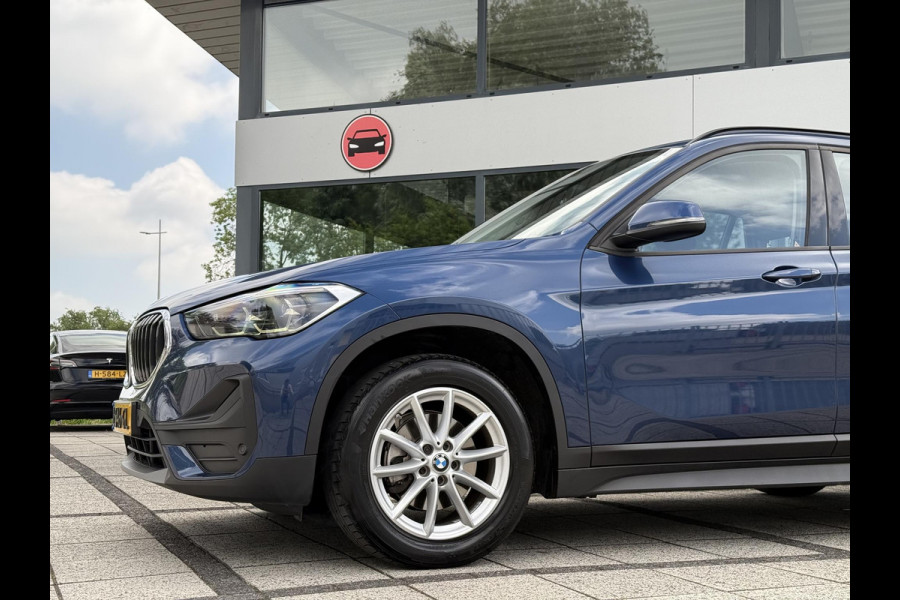 BMW X1 sDrive18d Aut. Exe Editon | Navi | Camera | Trekhaak |