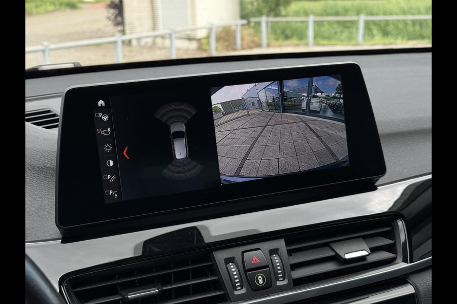 BMW X1 sDrive18d Aut. Exe Editon | Navi | Camera | Trekhaak |