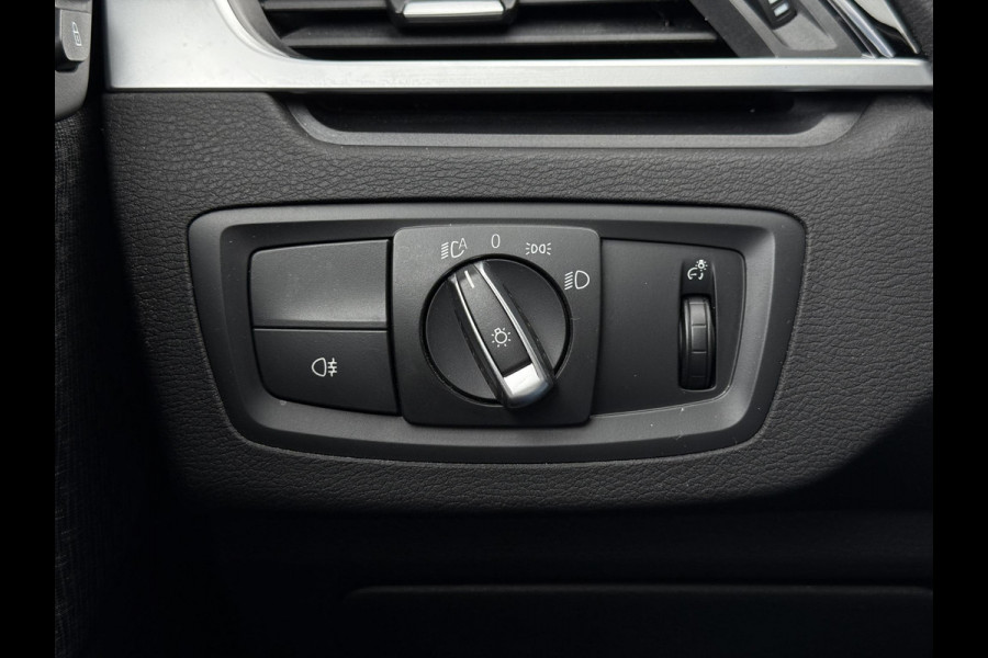 BMW X1 sDrive18d Aut. Exe Editon | Navi | Camera | Trekhaak |