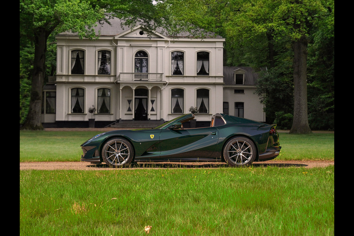 Ferrari 812 GTS 6.5 V12 HELE | Verde Zeltweg | Full Carbon | Atelier Car | 1e eig | Lift | Magnifiek! Ferrari 812 GTS 6.5 V12 HELE | Verde Zeltweg | Full Carbon | Atelier Car | 1e eig | Lift | Magnifiek!