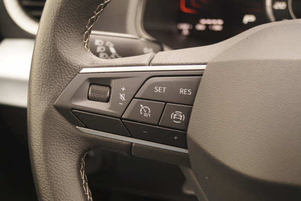 Seat Arona 1.0 TSI 110pk DSG Style Design -LED-ECC-CAM-DIGI-