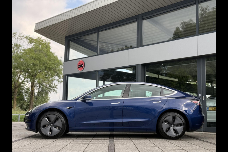 Tesla Model 3 Range Plus | Autopilot | Panorama | Leder |