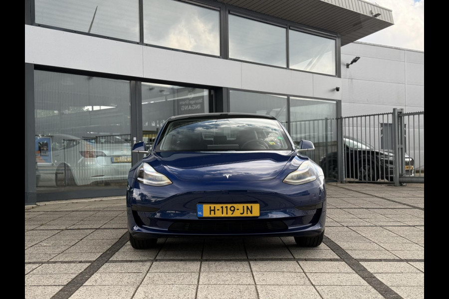 Tesla Model 3 Range Plus | Autopilot | Panorama | Leder |