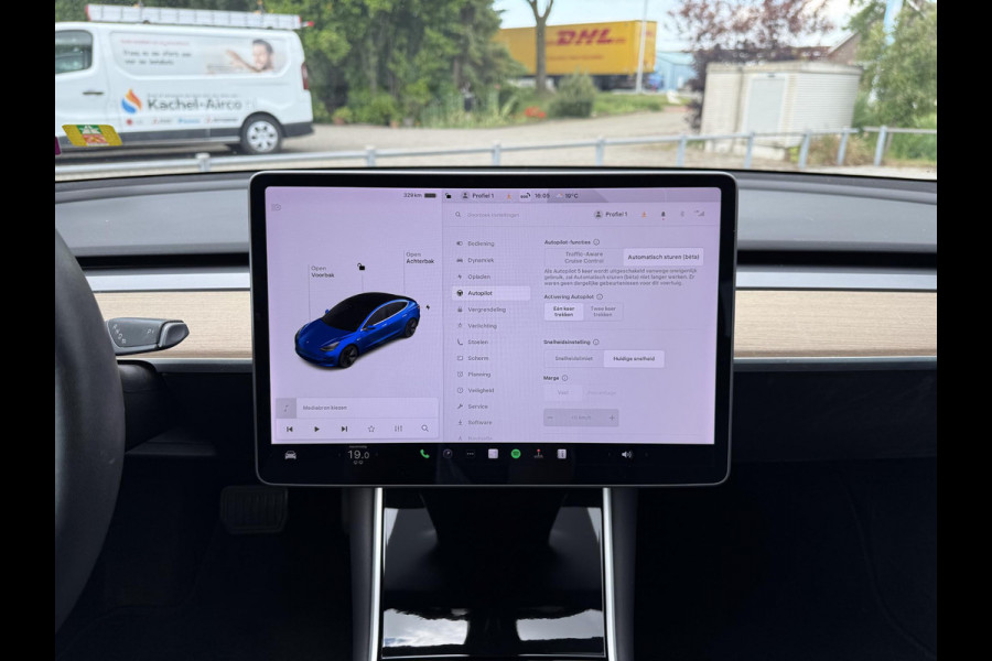 Tesla Model 3 Range Plus | Autopilot | Panorama | Leder |