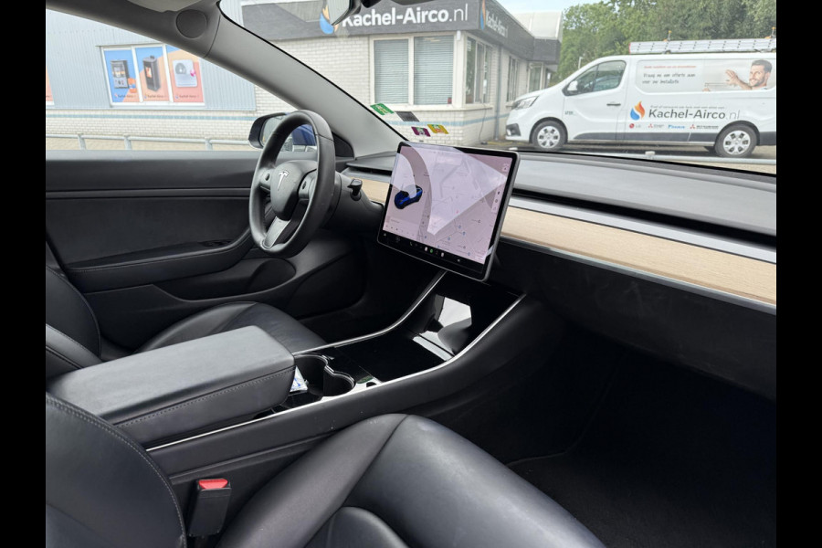 Tesla Model 3 Range Plus | Autopilot | Panorama | Leder |