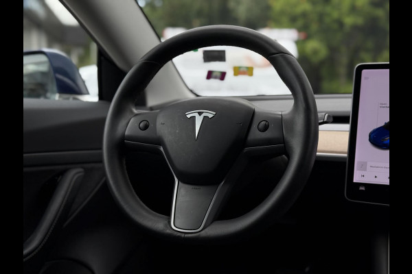 Tesla Model 3 Range Plus | Autopilot | Panorama | Leder |