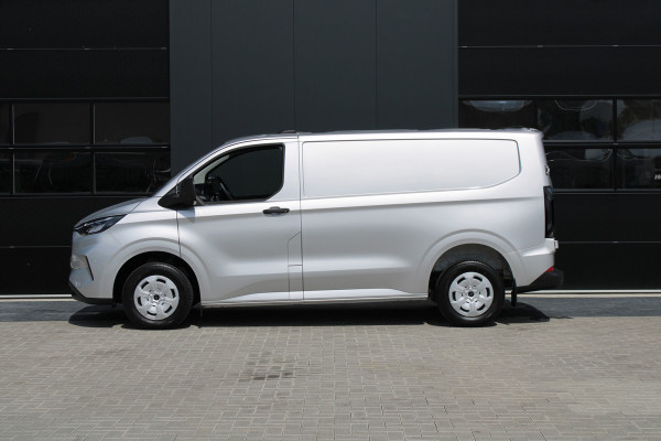 Ford Transit Custom 300 2.0 TDCI L1H1 Trend 136pk - Carplay - Android - Camera - LED - Stoelverwarming - 70l tank - Rijklaar