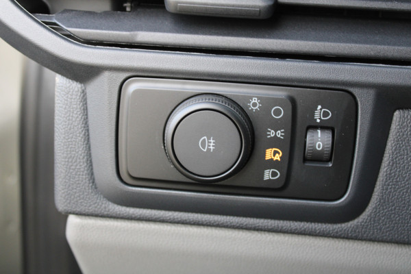Ford Transit Custom 300 2.0 TDCI L1H1 Trend 136pk - Carplay - Android - Camera - LED - Stoelverwarming - 70l tank - Rijklaar