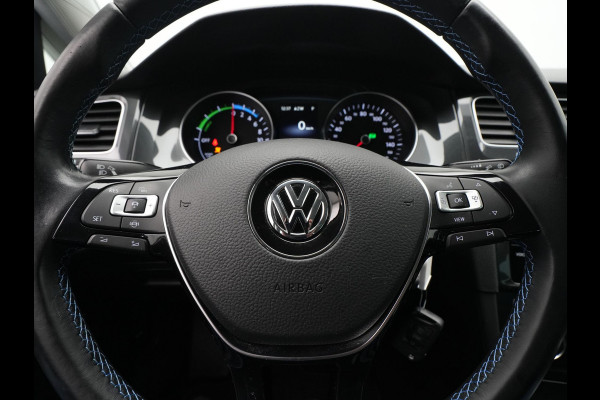 Volkswagen e-Golf E-DITION 136pk Navigatie Camera Acc Led 139