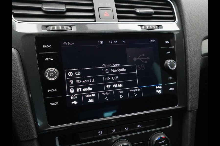 Volkswagen e-Golf E-DITION 136pk Navigatie Camera Acc Led 139