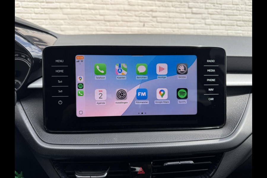 Škoda Fabia 1.0 TSI Ambition Clima Carplay Adaptive cruise Navigatie Pdc DAB radio