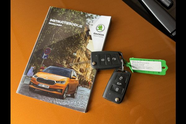 Škoda Fabia 1.0 TSI Ambition Clima Carplay Adaptive cruise Navigatie Pdc DAB radio