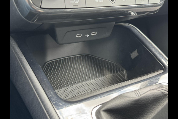 Škoda Fabia 1.0 TSI Ambition Clima Carplay Adaptive cruise Navigatie Pdc DAB radio