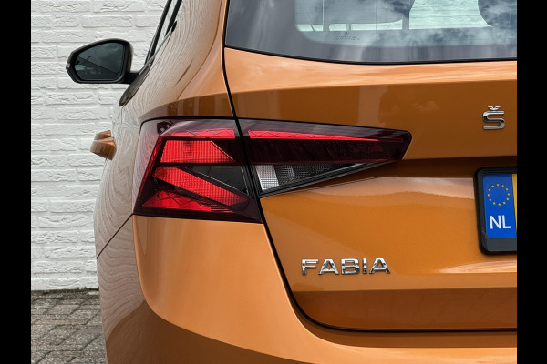 Škoda Fabia 1.0 TSI Ambition Clima Carplay Adaptive cruise Navigatie Pdc DAB radio