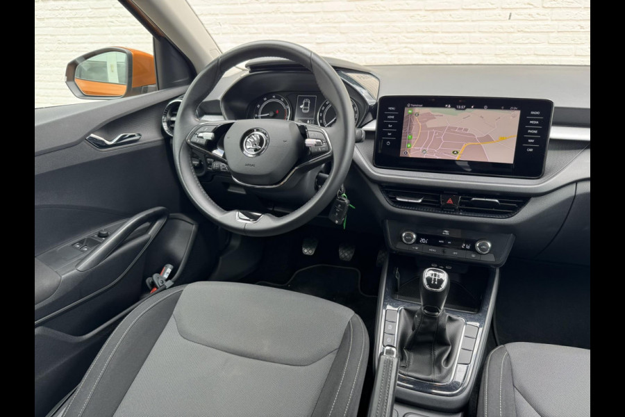 Škoda Fabia 1.0 TSI Ambition Clima Carplay Adaptive cruise Navigatie Pdc DAB radio