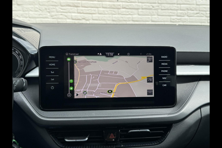 Škoda Fabia 1.0 TSI Ambition Clima Carplay Adaptive cruise Navigatie Pdc DAB radio