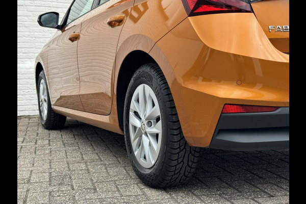 Škoda Fabia 1.0 TSI Ambition Clima Carplay Adaptive cruise Navigatie Pdc DAB radio