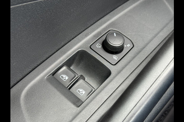 Škoda Fabia 1.0 TSI Ambition Clima Carplay Adaptive cruise Navigatie Pdc DAB radio