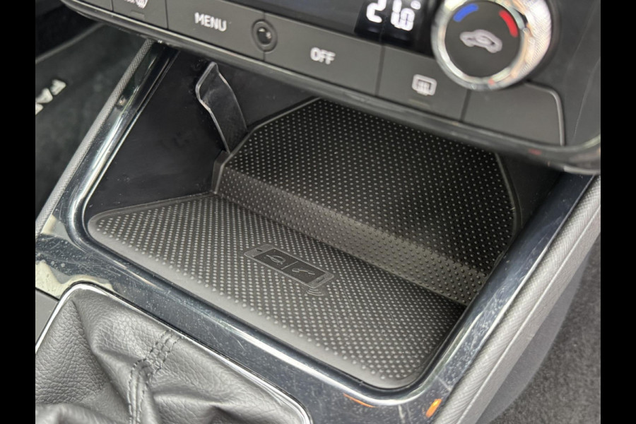 Škoda Fabia 1.0 TSI Ambition Clima Carplay Adaptive cruise Navigatie Pdc DAB radio
