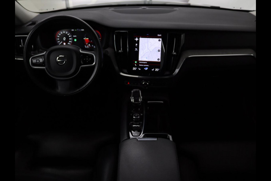 Volvo V60 2.0 T8 Recharge AWD Inscription | Panoramadak | Leder | Stoel & stuurverwarming | Camera | Adaptive cruise | Carplay | Navigatie
