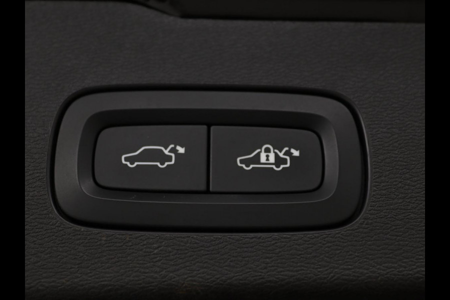Volvo V60 2.0 T8 Recharge AWD Inscription | Panoramadak | Leder | Stoel & stuurverwarming | Camera | Adaptive cruise | Carplay | Navigatie