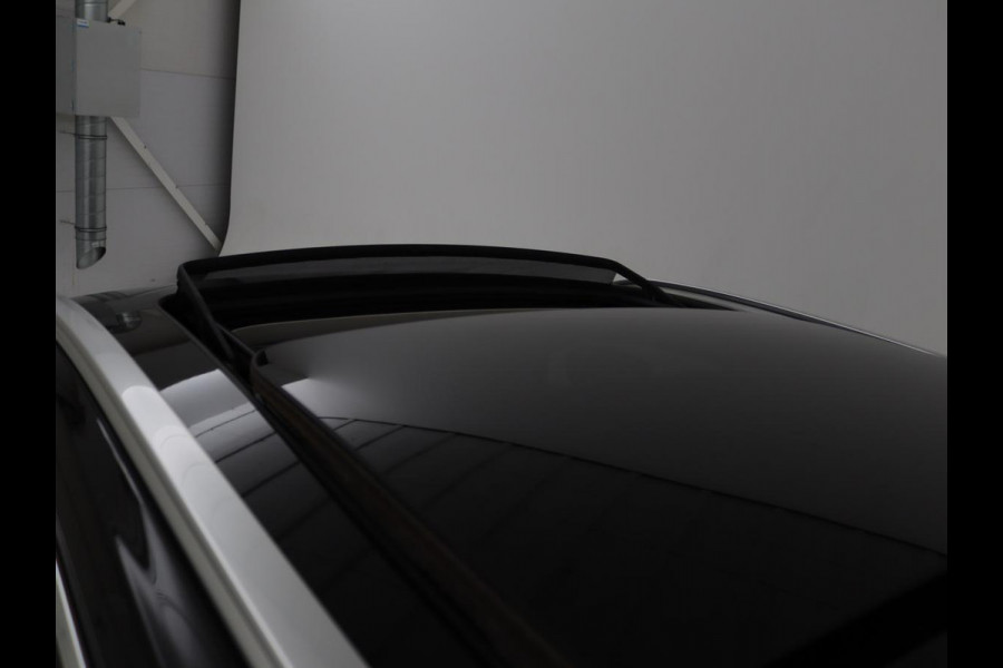 Volvo V60 2.0 T8 Recharge AWD Inscription | Panoramadak | Leder | Stoel & stuurverwarming | Camera | Adaptive cruise | Carplay | Navigatie