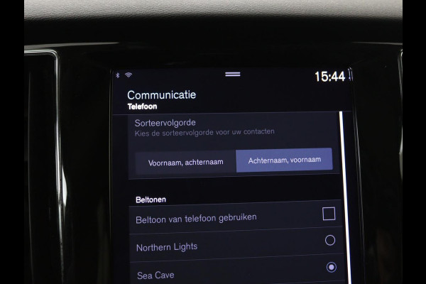 Volvo V60 2.0 T8 Recharge AWD Inscription | Panoramadak | Leder | Stoel & stuurverwarming | Camera | Adaptive cruise | Carplay | Navigatie