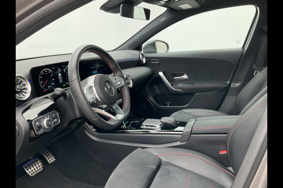 Mercedes-Benz A-Klasse 250 e AMG Line Pano Sfeerverl Stoelverw Nav/Cam Plug-in 13496KM!