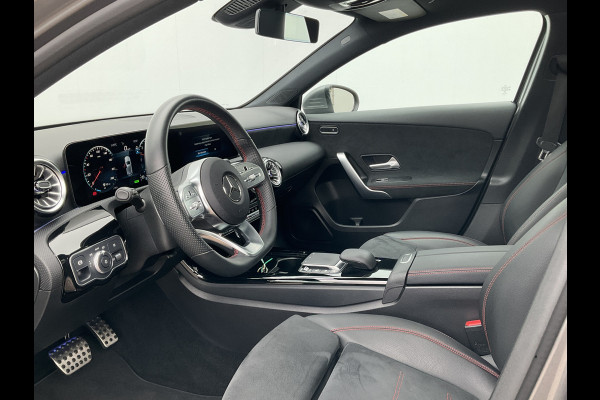 Mercedes-Benz A-Klasse 250 e AMG Line Pano Sfeerverl Stoelverw Nav/Cam Plug-in 13496KM!