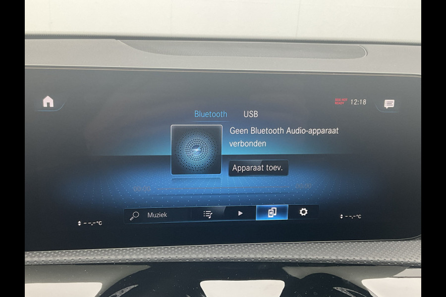 Mercedes-Benz A-Klasse 250 e AMG Line Pano Sfeerverl Stoelverw Nav/Cam Plug-in 13496KM!