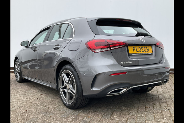 Mercedes-Benz A-Klasse 250 e AMG Line Pano Sfeerverl Stoelverw Nav/Cam Plug-in 13496KM!