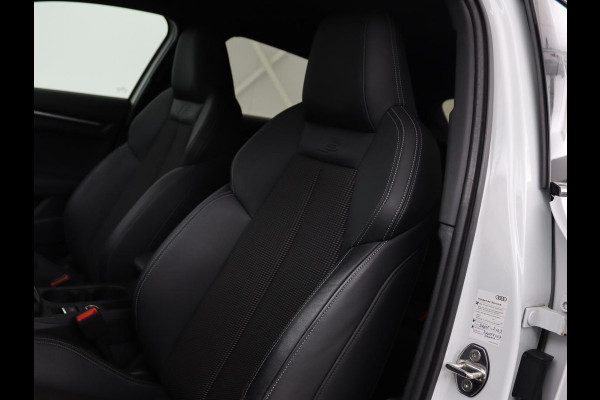 Audi A3 30 TFSI S edition | Carplay | Full LED | Virtual Cockpit | Sportstoelen | Half leder | Getint glas | Climate control | Cruise control
