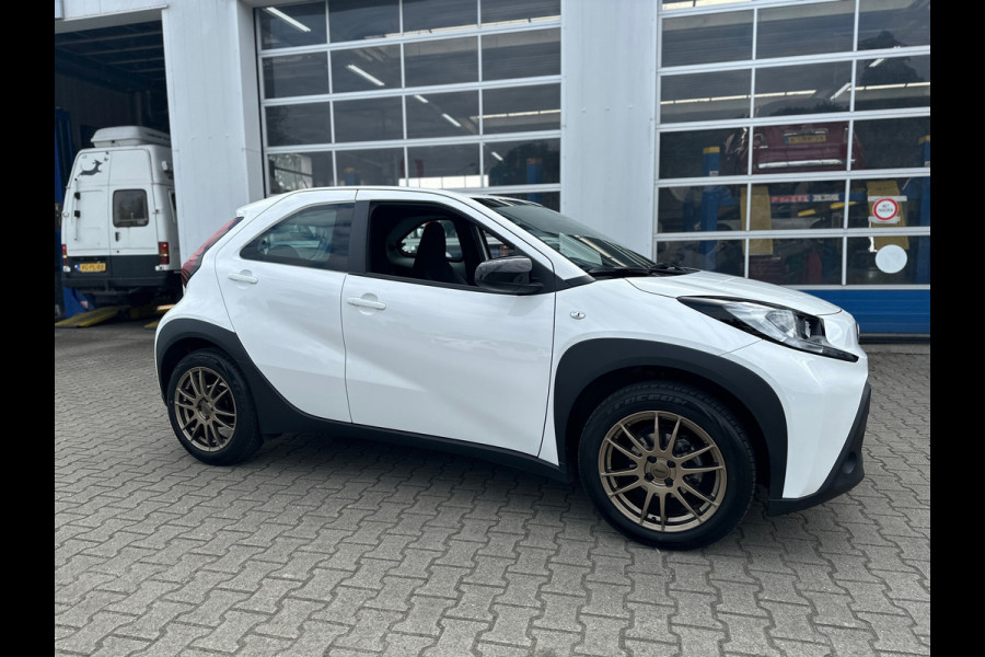 Toyota Aygo X 1.0 VVT-i Play Automaat (BOVAG/RIJKLAARPRIJS)