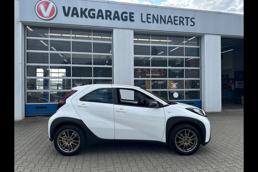 Toyota Aygo X 1.0 VVT-i Play Automaat (BOVAG/RIJKLAARPRIJS)