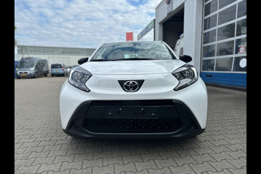 Toyota Aygo X 1.0 VVT-i Play Automaat (BOVAG/RIJKLAARPRIJS)